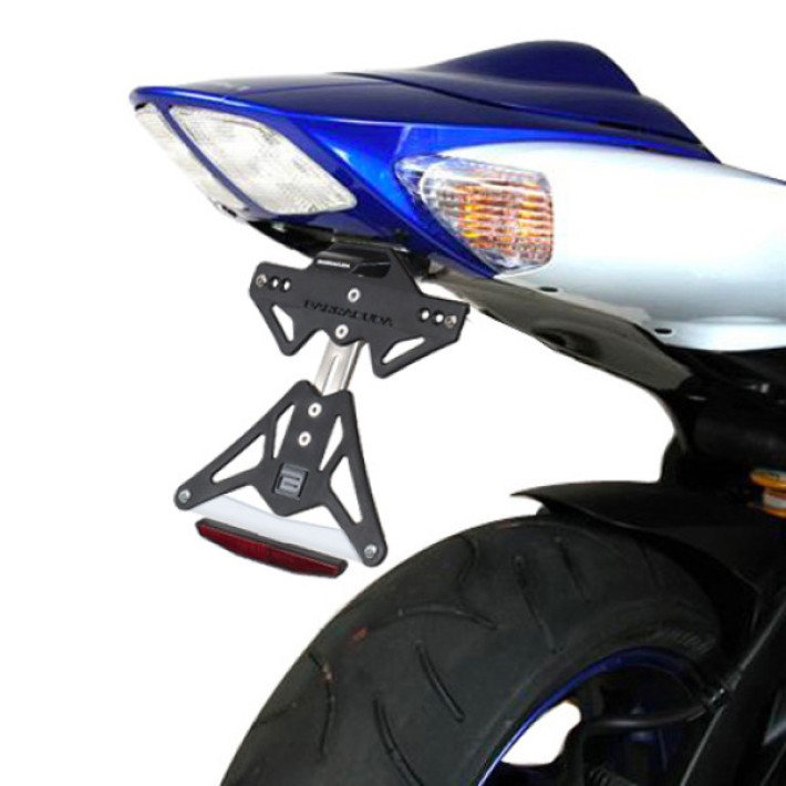 SUPORTE DE MATRICULA BARRACUDA SUZUKI GSXR 600 / GSXR 750 - SP6104/06-BN