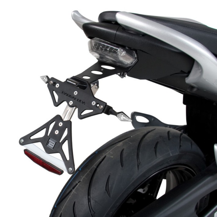SUPORTE DE MATRICULA BARRACUDA SUZUKI GLADIUS - SU6104