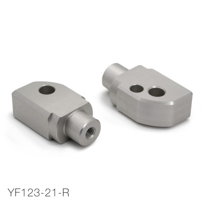 KIT ADAPTADOR POUSA PÉS YAMAHA "2" - TRASEIRO (PAR) BARRACUDA - YF123-21-R