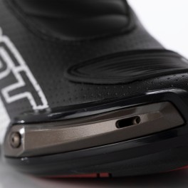 BOTAS RST TRACTECH EVO III S PRETA 