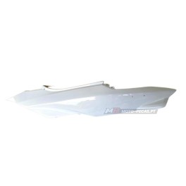 TAMPA CORPO ESQ PCX 125 2015 / 2018 BRANCO PEROLA ( CARENAGEM TRASEIRA )